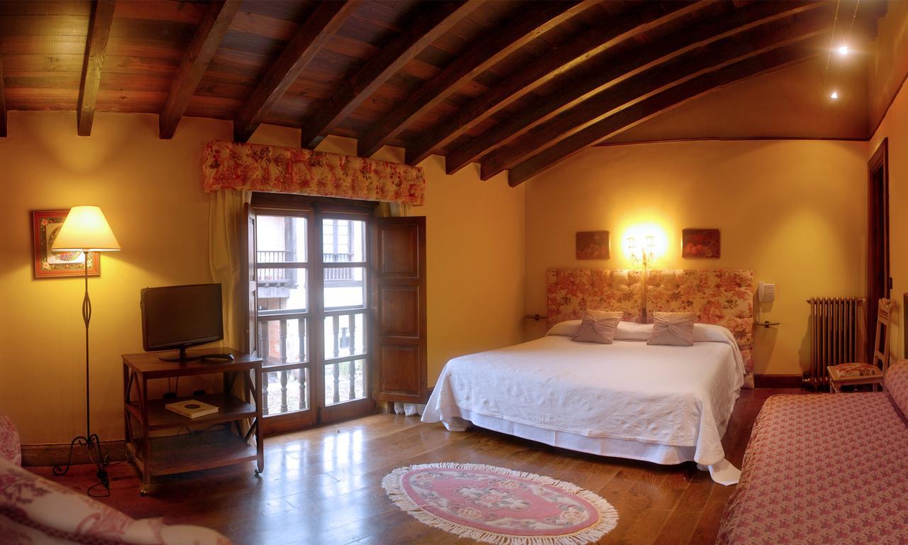 Posada Andariveles Reocin Exterior photo